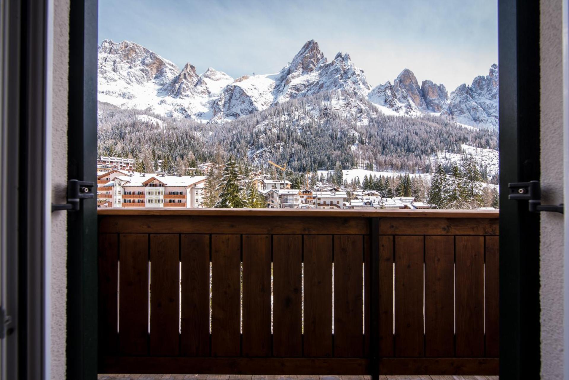 Hotel Colfosco ซานมาร์ตีโนดีกัสตรอสซา ภายนอก รูปภาพ