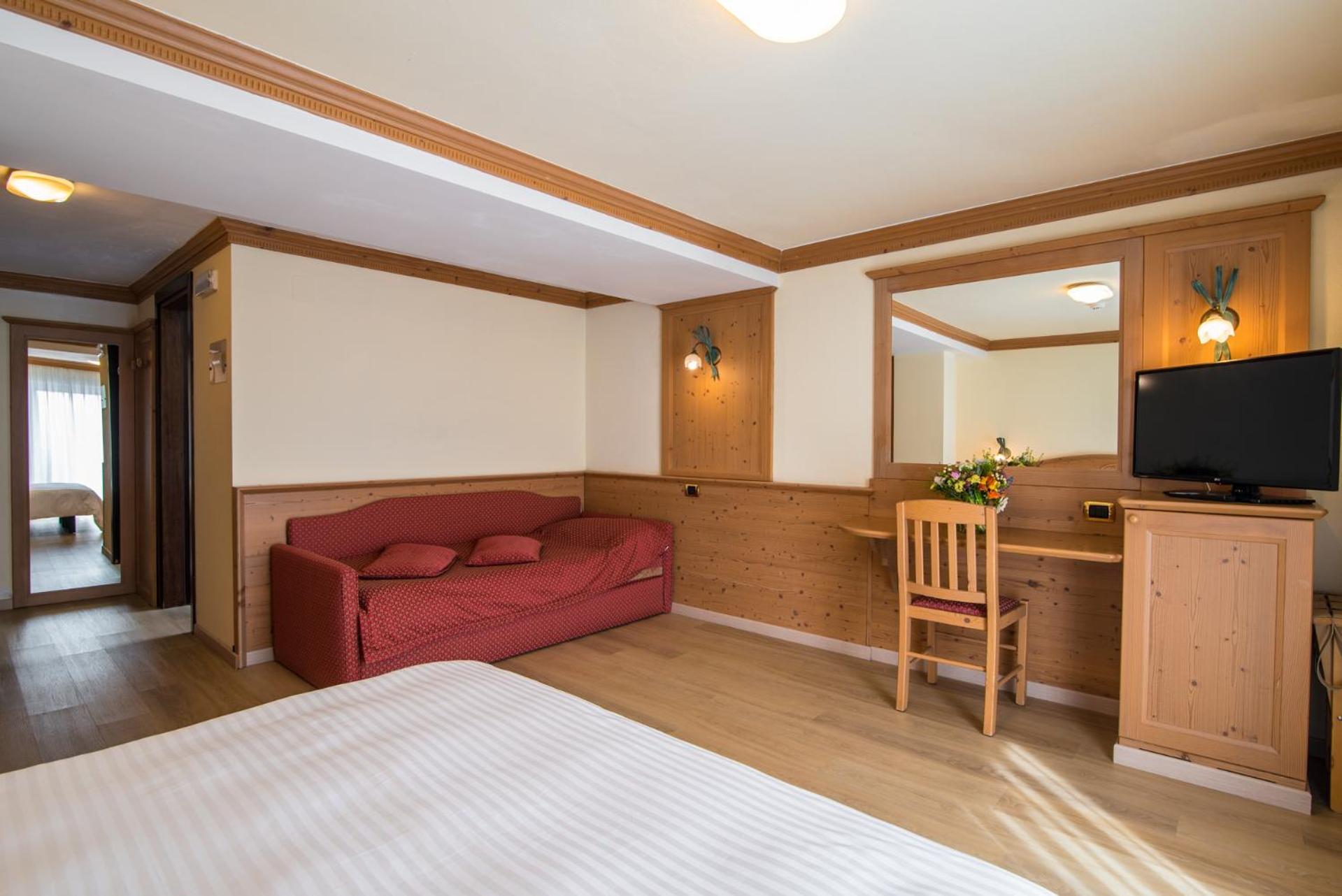 Hotel Colfosco ซานมาร์ตีโนดีกัสตรอสซา ภายนอก รูปภาพ
