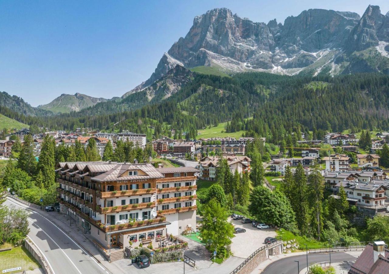 Hotel Colfosco ซานมาร์ตีโนดีกัสตรอสซา ภายนอก รูปภาพ
